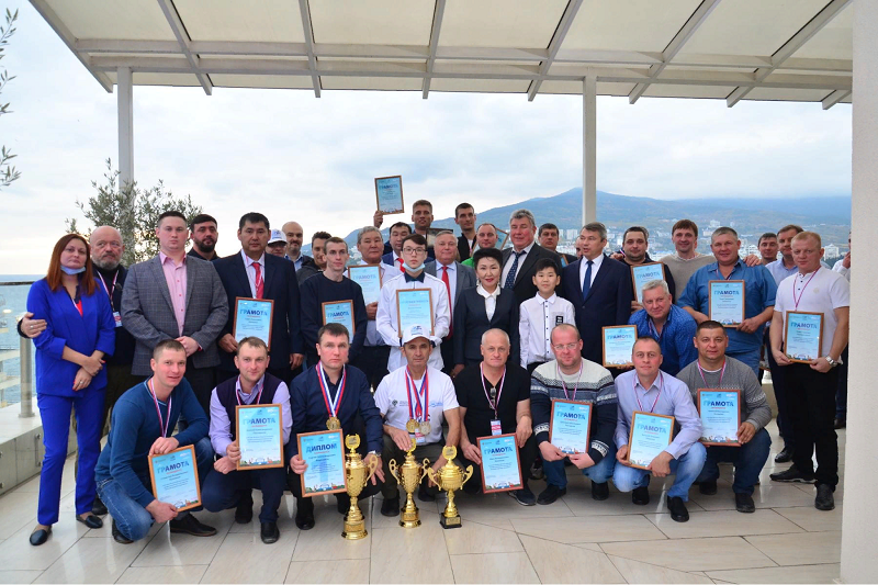 водитель грузовика КАМАЗ